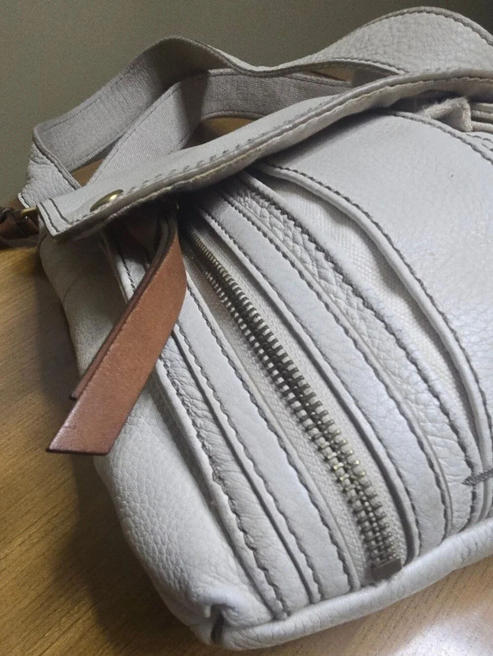 Fossil Morgan Traveler Cream Leather Crossbody Messenger Bag